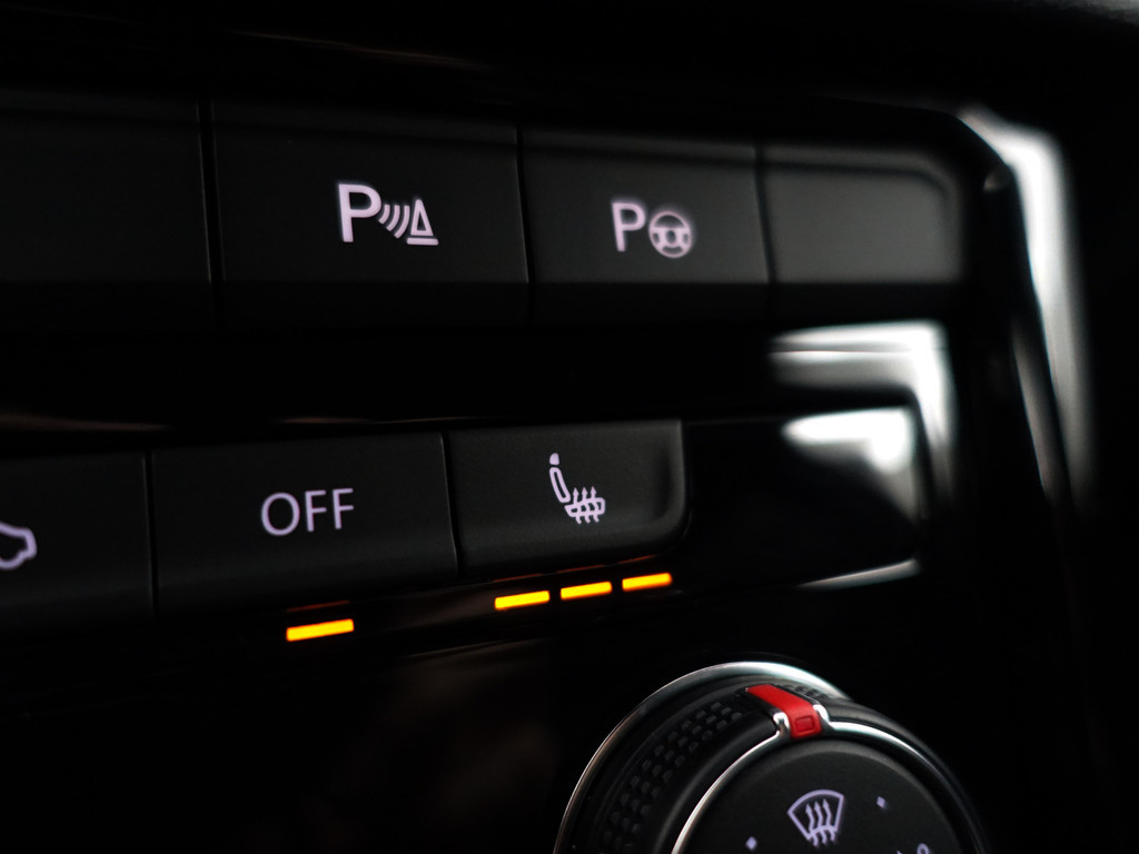 
Volkswagen T-Roc 1.5 TSI R-Line Business+ Aut- Panodak, Carplay, Ada Cruise, Camera, Park Assist, Park Pilot, Xenon Led vol									