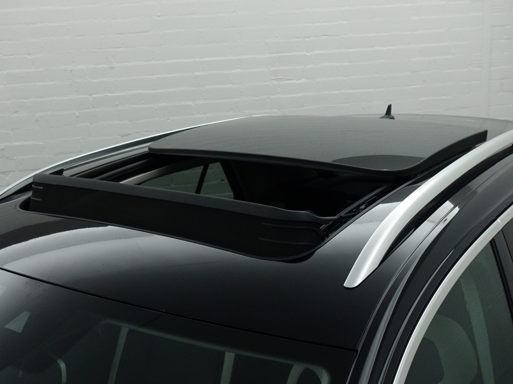 
Volkswagen T-Roc 1.5 TSI R-line+ Aut- Panodak, Sport Interieur, Ada Cruise, Xenon Led, Virtual Cockpit, Park Assist vol									