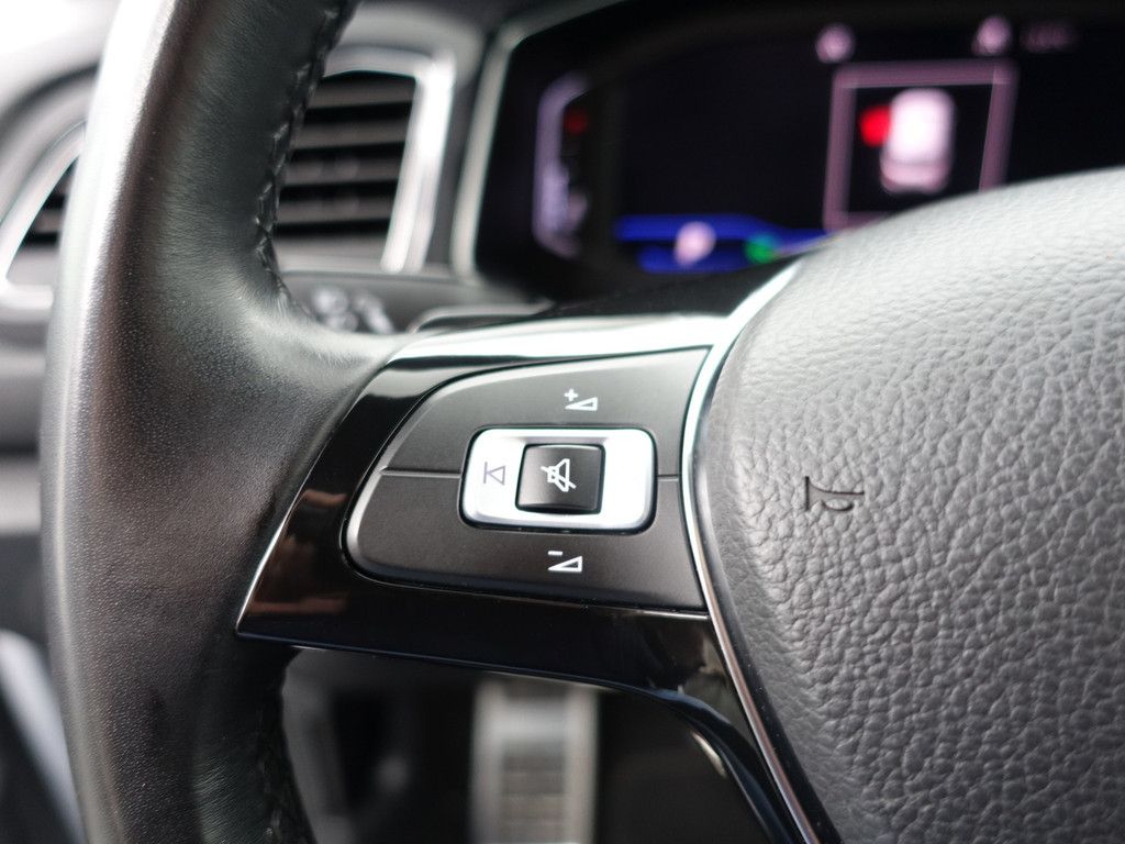 
Volkswagen T-Roc 2.0 TSI 4Motion R-line+ Aut- Dynamic Select, Two Tone, CarPlay, Blindspot, Led, Virtual Cockpit, Park Assist vol									