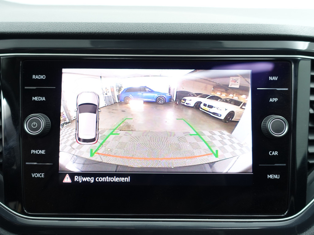 
Volkswagen T-Roc 1.5 TSI R-line+ Aut- Panodak, Sport Interieur, Ada Cruise, Xenon Led, Virtual Cockpit, Park Assist vol									