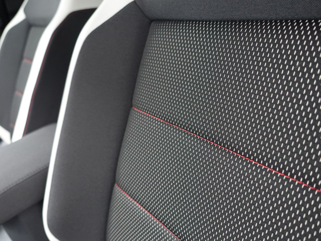 
Volkswagen T-Roc 2.0 TSI 4Motion R-line+ Aut- Dynamic Select, Two Tone, CarPlay, Blindspot, Led, Virtual Cockpit, Park Assist vol									