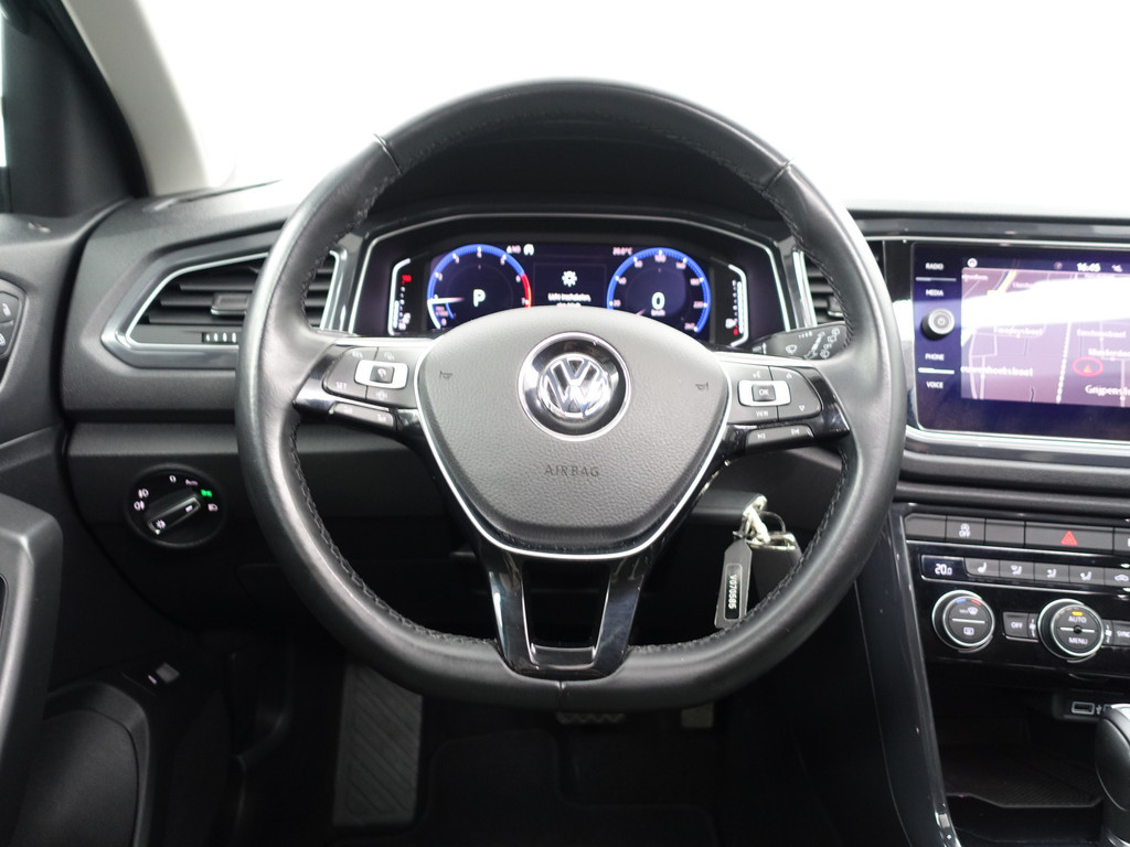 
Volkswagen T-Roc 1.5 TSI R-line+ Aut- Panodak, Sport Interieur, Ada Cruise, Xenon Led, Virtual Cockpit, Park Assist vol									