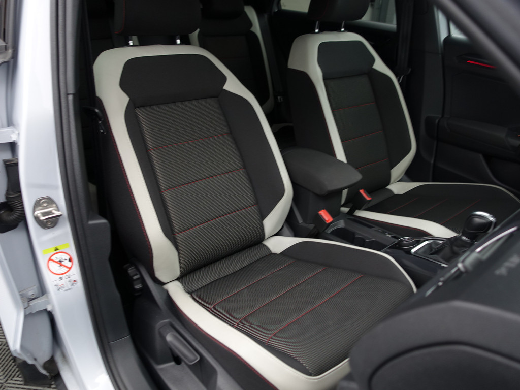 
Volkswagen T-Roc 2.0 TSI 4Motion R-line+ Aut- Dynamic Select, Two Tone, CarPlay, Blindspot, Led, Virtual Cockpit, Park Assist vol									