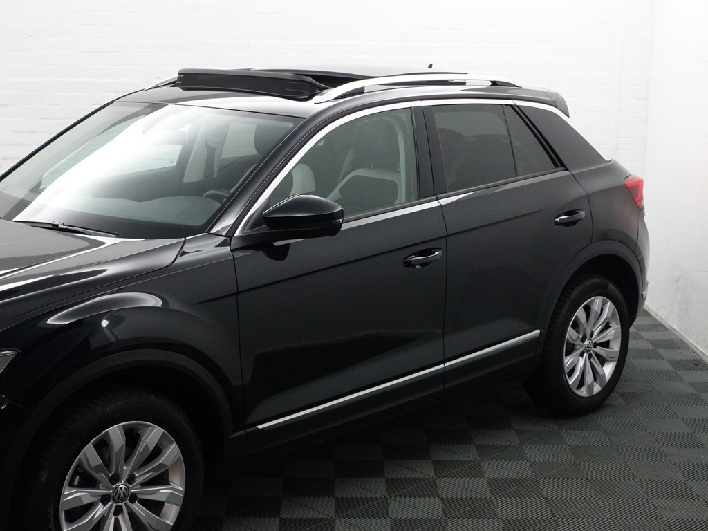 
Volkswagen T-Roc 1.5 TSI R-line+ Aut- Panodak, Sport Interieur, Ada Cruise, Xenon Led, Virtual Cockpit, Park Assist vol									