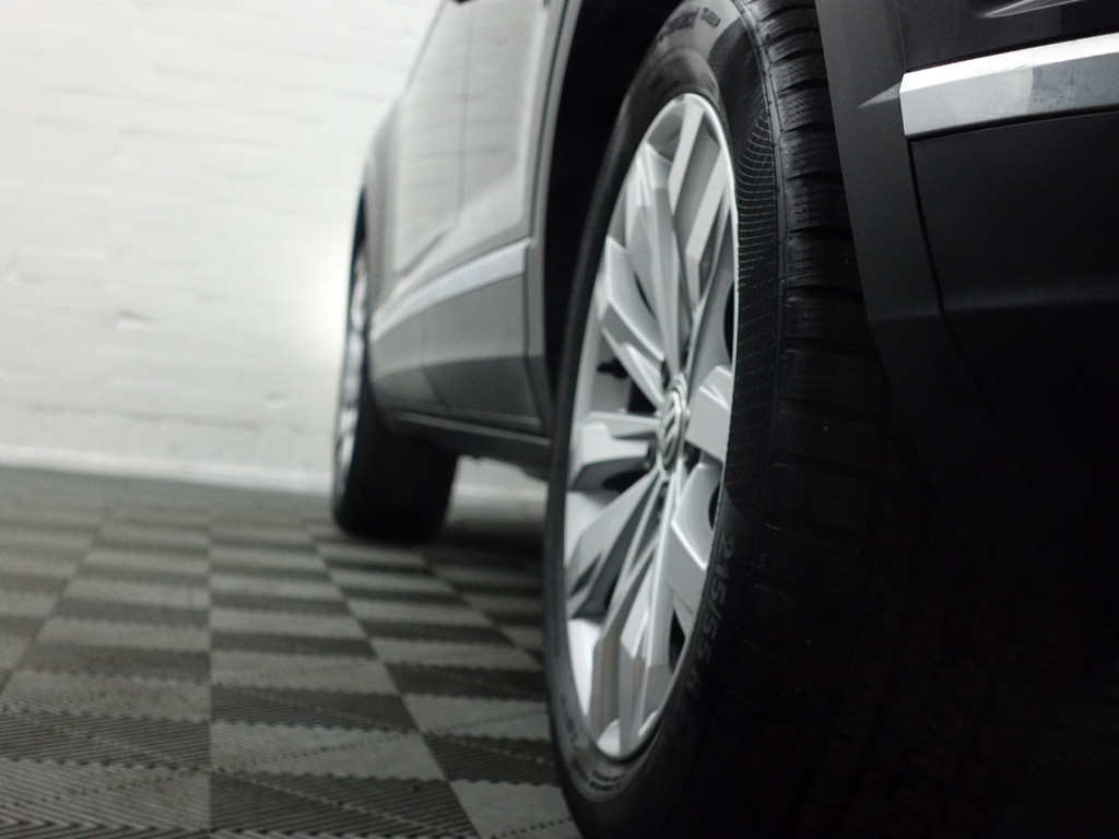 
Volkswagen T-Roc 1.5 TSI R-line+ Aut- Panodak, Sport Interieur, Ada Cruise, Xenon Led, Virtual Cockpit, Park Assist vol									