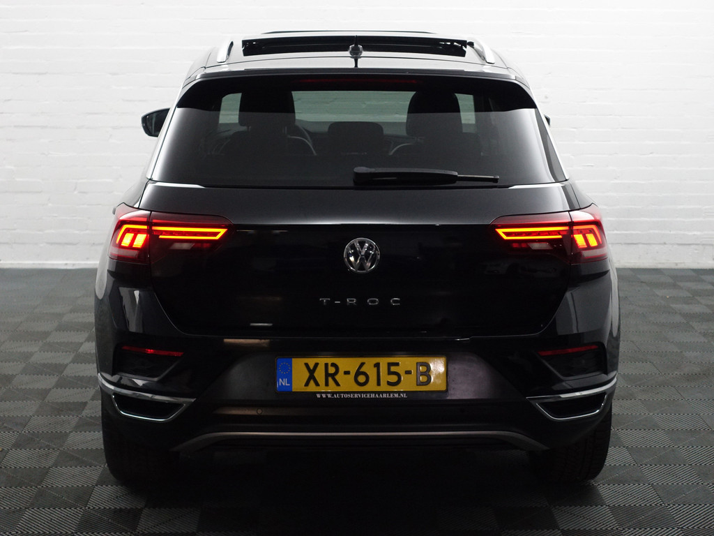 
Volkswagen T-Roc 1.5 TSI R-line+ Aut- Panodak, Sport Interieur, Ada Cruise, Xenon Led, Virtual Cockpit, Park Assist vol									