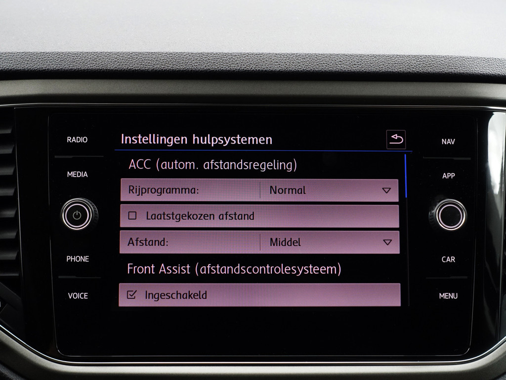 
Volkswagen T-Roc 1.0 TSI R Line- Two Tone, Carplay, Ada Cruise, Led, Park Assist, Clima, Sport Interieur vol									