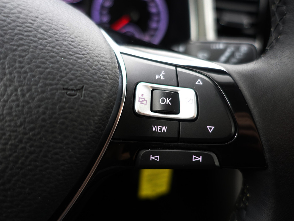 
Volkswagen T-Roc 1.0 TSI R Line- Two Tone, Carplay, Ada Cruise, Led, Park Assist, Clima, Sport Interieur vol									