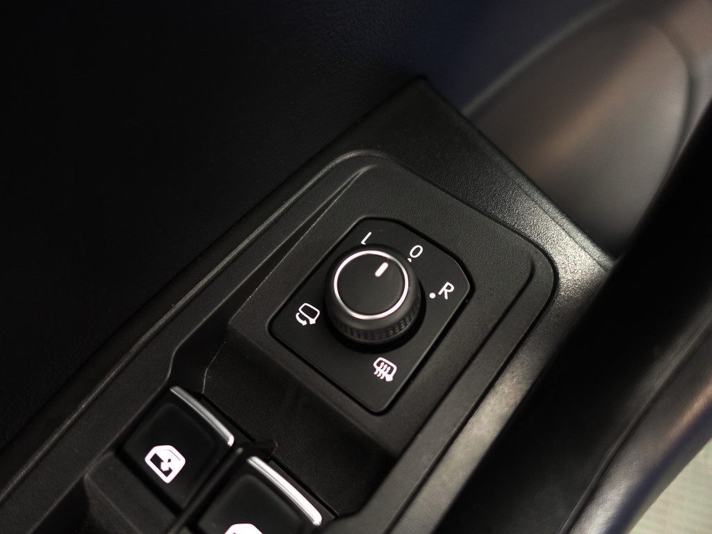 
Volkswagen T-Roc 1.0 TSI R Line- Two Tone, Carplay, Ada Cruise, Led, Park Assist, Clima, Sport Interieur vol									