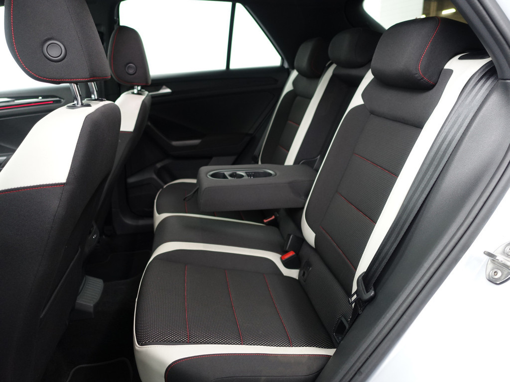 
Volkswagen T-Roc 2.0 TSI 4Motion R-line+ Aut- Dynamic Select, Two Tone, CarPlay, Blindspot, Led, Virtual Cockpit, Park Assist vol									