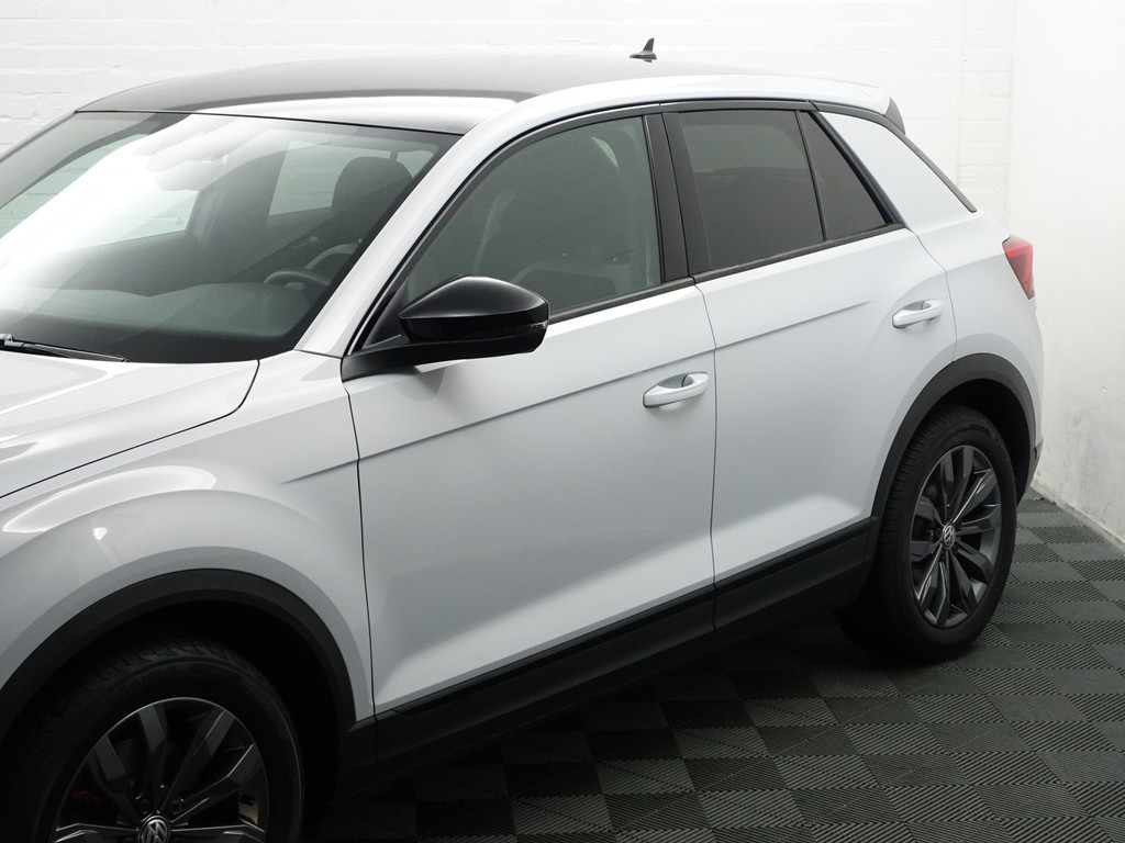 
Volkswagen T-Roc 2.0 TSI 4Motion R-line+ Aut- Dynamic Select, Two Tone, CarPlay, Blindspot, Led, Virtual Cockpit, Park Assist vol									