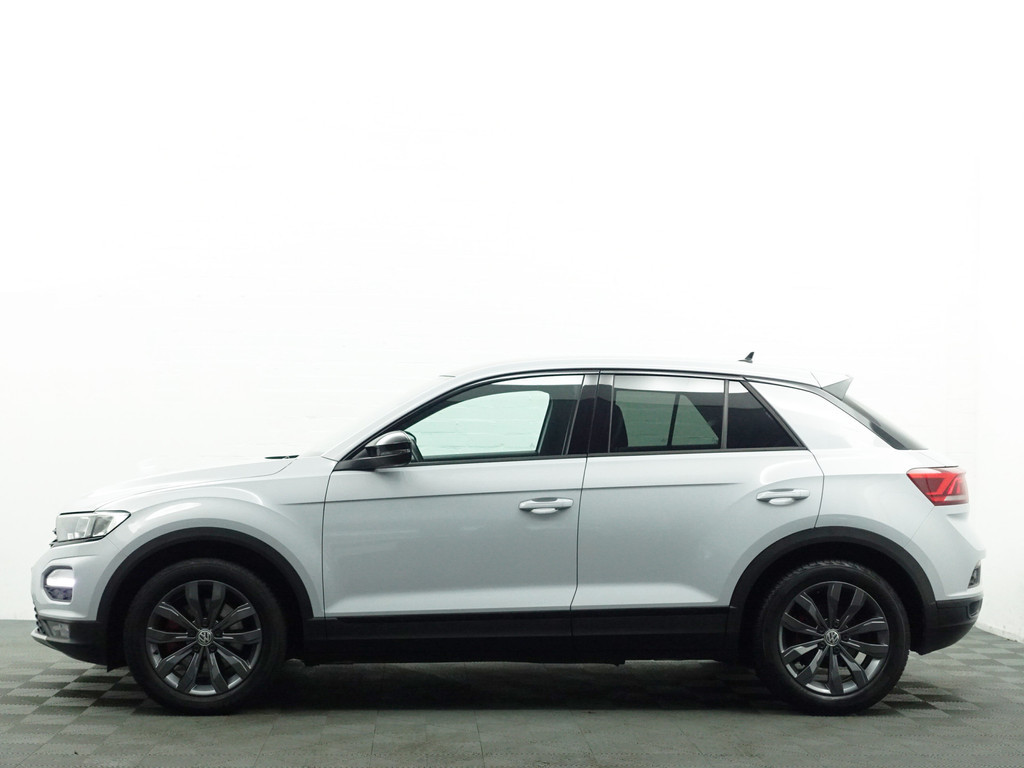 
Volkswagen T-Roc 2.0 TSI 4Motion R-line+ Aut- Dynamic Select, Two Tone, CarPlay, Blindspot, Led, Virtual Cockpit, Park Assist vol									