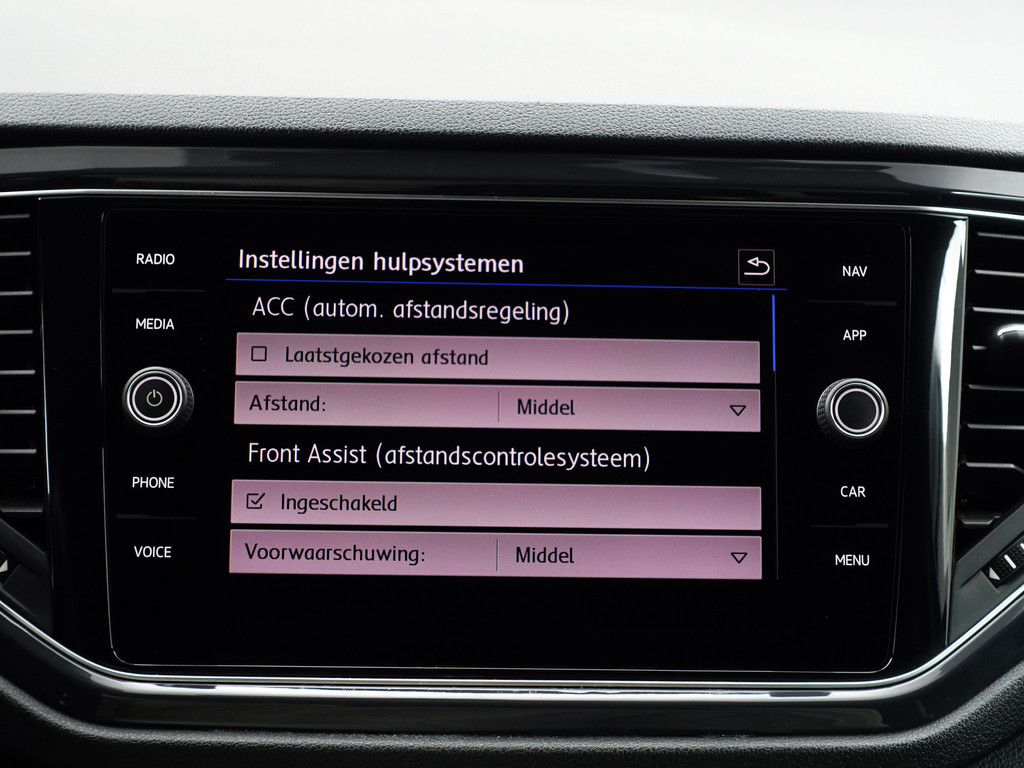 
Volkswagen T-Roc 1.5 TSI R Line+ Maxton Aut- Panoramadak, Two Tone, Carplay, Virtual Cockpit, Xenon Led Matrix, Dynamic Select vol									