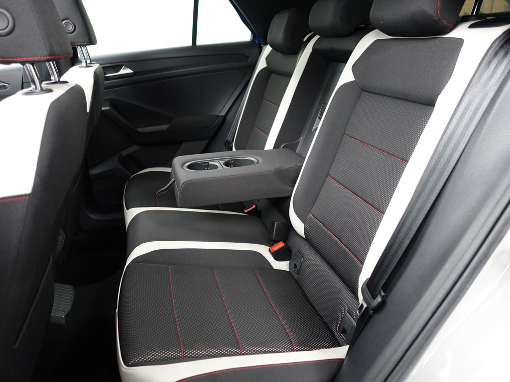 
Volkswagen T-Roc 1.5 TSI R Line+ Maxton Aut- Panoramadak, Two Tone, Carplay, Virtual Cockpit, Xenon Led Matrix, Dynamic Select vol									