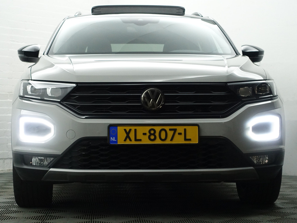 
Volkswagen T-Roc 1.5 TSI R Line+ Maxton Aut- Panoramadak, Two Tone, Carplay, Virtual Cockpit, Xenon Led Matrix, Dynamic Select vol									