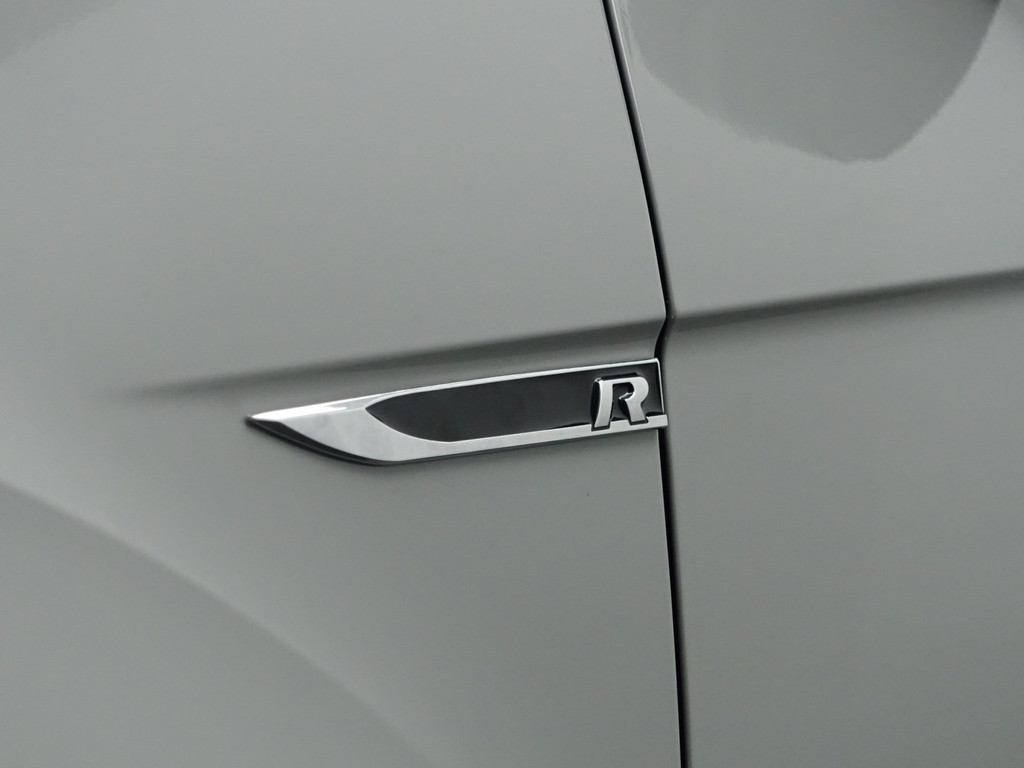 
Volkswagen T-Roc 1.5 TSI R Line+ Maxton Aut- Panoramadak, Two Tone, Carplay, Virtual Cockpit, Xenon Led Matrix, Dynamic Select vol									