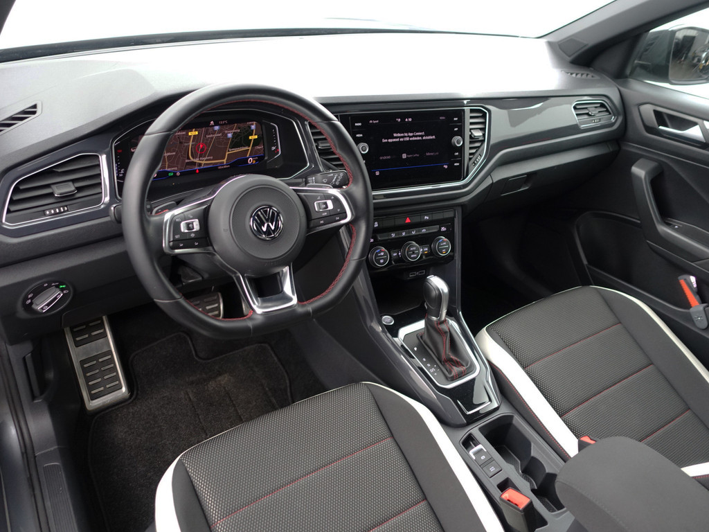 
								Volkswagen T-Roc 1.5 TSI R Line Sport Aut- Panodak, Sfeerverlichting, Ada Cruise, Dynamic Select, Carplay, Keyless, Camera vol									
