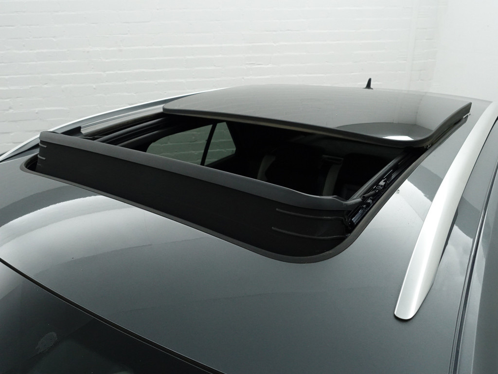 
								Volkswagen T-Roc 1.5 TSI R Line Sport Aut- Panodak, Sfeerverlichting, Ada Cruise, Dynamic Select, Carplay, Keyless, Camera vol									