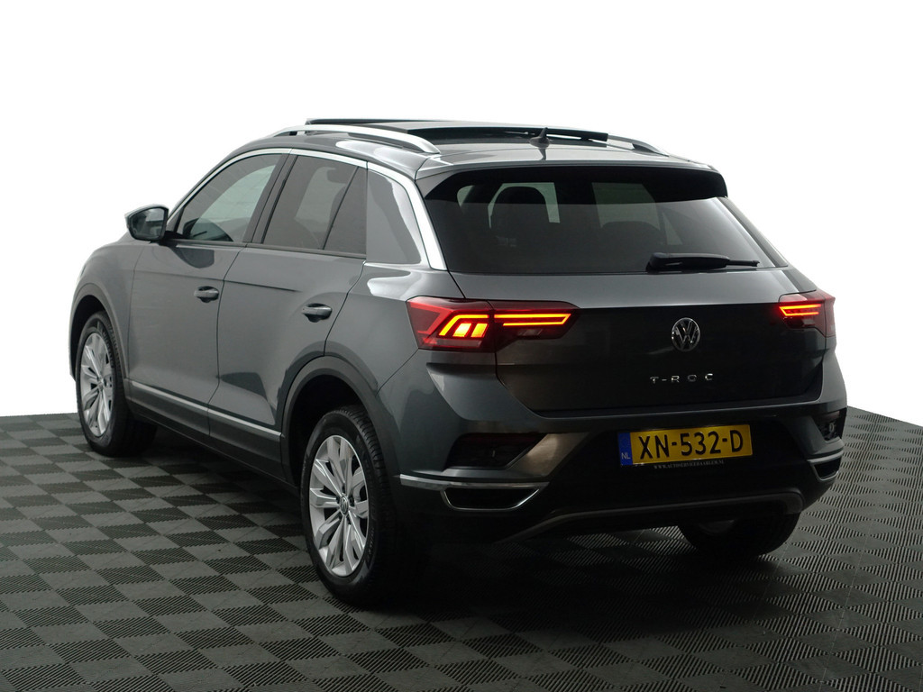 
								Volkswagen T-Roc 1.5 TSI R Line Sport Aut- Panodak, Sfeerverlichting, Ada Cruise, Dynamic Select, Carplay, Keyless, Camera vol									