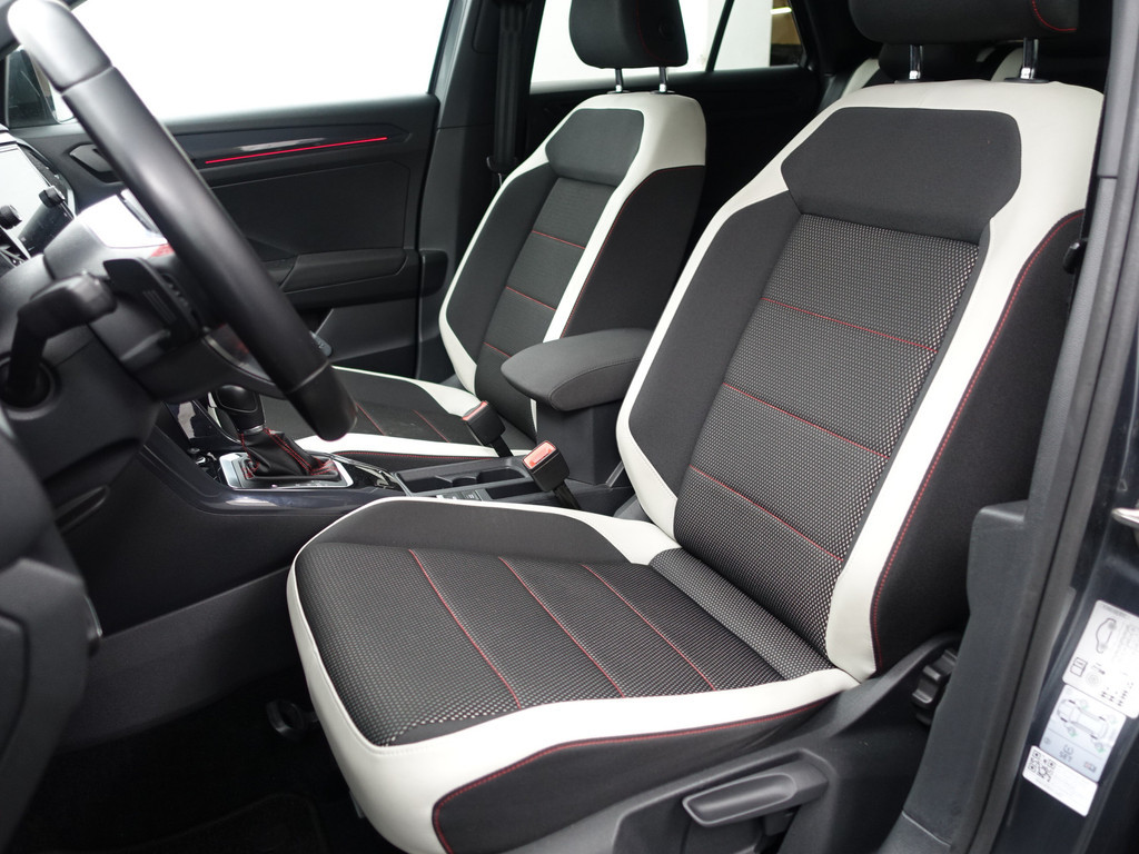 
								Volkswagen T-Roc 1.5 TSI R Line Sport Aut- Panodak, Sfeerverlichting, Ada Cruise, Dynamic Select, Carplay, Keyless, Camera vol									