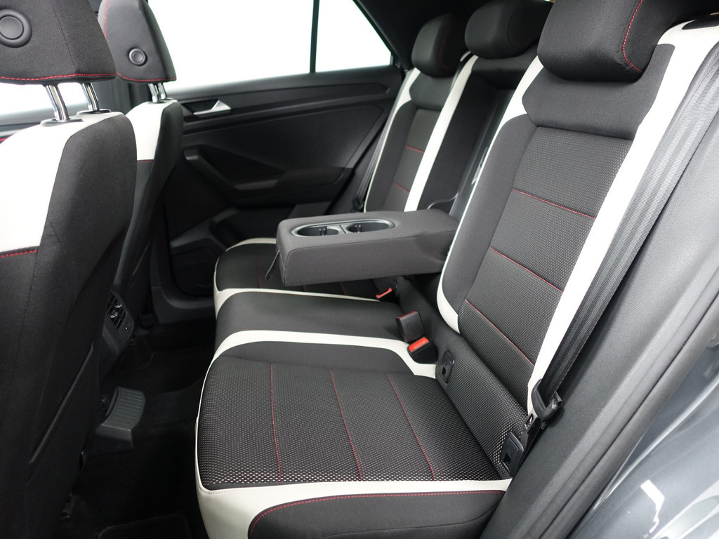 
								Volkswagen T-Roc 1.5 TSI R Line Sport Aut- Panodak, Sfeerverlichting, Ada Cruise, Dynamic Select, Carplay, Keyless, Camera vol									