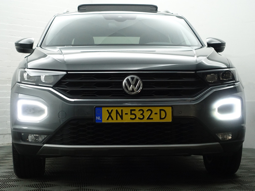
								Volkswagen T-Roc 1.5 TSI R Line Sport Aut- Panodak, Sfeerverlichting, Ada Cruise, Dynamic Select, Carplay, Keyless, Camera vol									