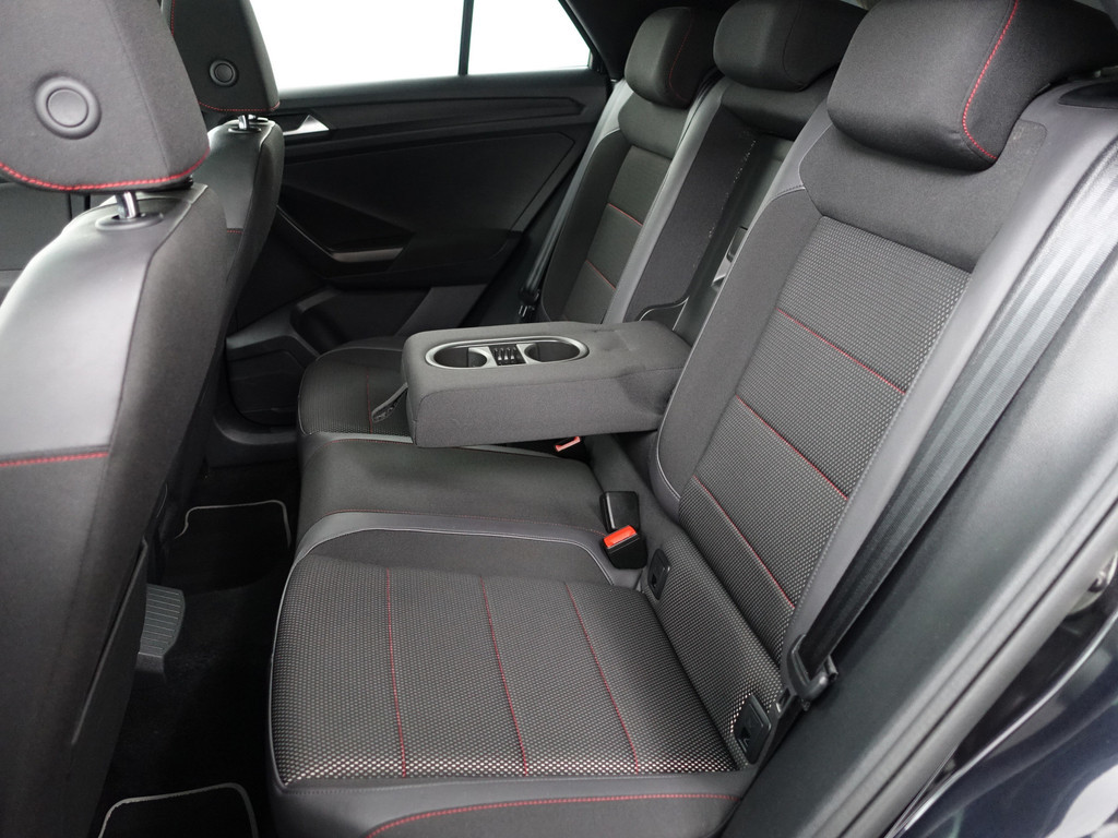 
Volkswagen T-Roc 1.5 TSI R Line Aut+ Panoramadak, Stuur/Stoelverwarming, Carplay, Keyless, Beats Audio, Sfeerverlichting vol									