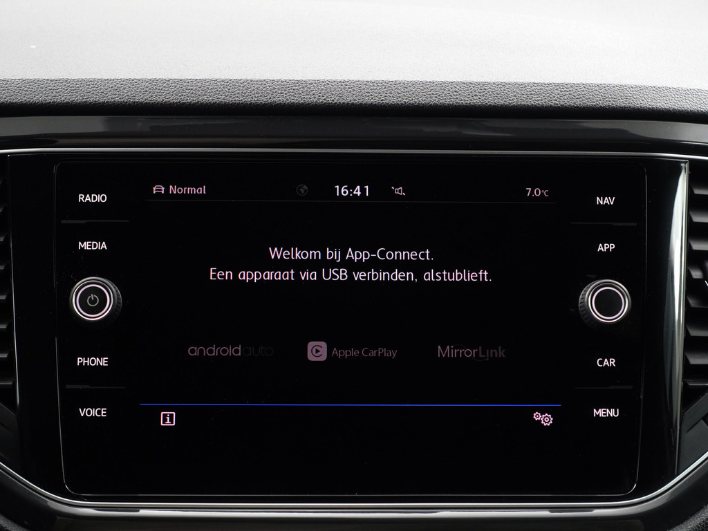 
Volkswagen T-Roc 1.5 TSI R Line Aut+ Panoramadak, Stuur/Stoelverwarming, Carplay, Keyless, Beats Audio, Sfeerverlichting vol									