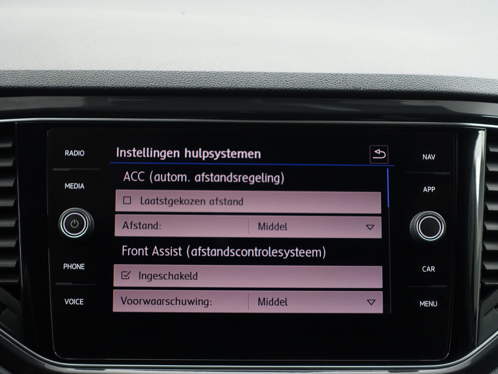 
Volkswagen T-Roc 1.5 TSI R Line Aut- Two Tone, CarPlay, Panoramadak, Dynamic Select, Xenon Led, Sfeerverlichting, Ada Cruise vol									