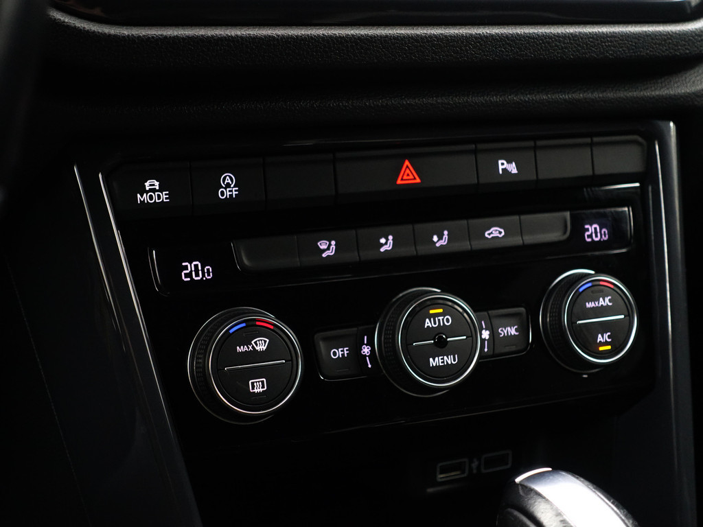 
Volkswagen T-Roc 1.5 TSI R Line Aut- Two Tone, CarPlay, Panoramadak, Dynamic Select, Xenon Led, Sfeerverlichting, Ada Cruise vol									