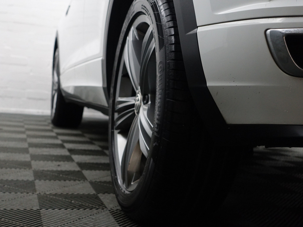 
Volkswagen T-Roc 1.5 TSI R Line Aut- Two Tone, CarPlay, Panoramadak, Dynamic Select, Xenon Led, Sfeerverlichting, Ada Cruise vol									