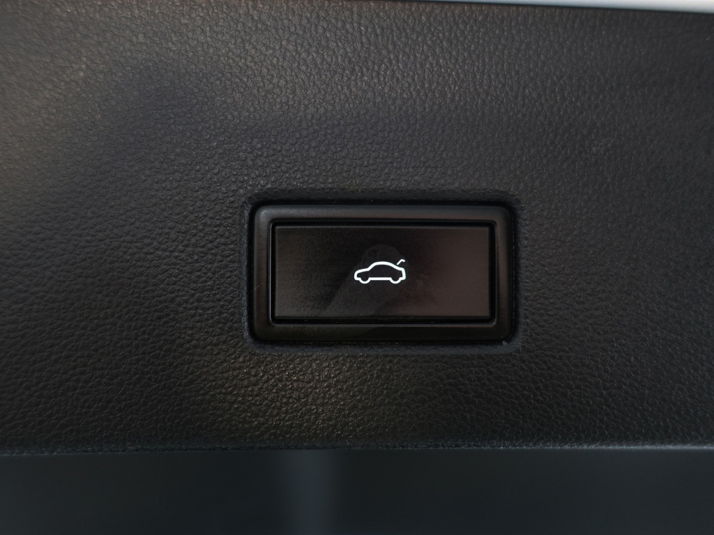 
Volkswagen T-Roc 1.5 TSI R Line Aut- Two Tone, CarPlay, Panoramadak, Dynamic Select, Xenon Led, Sfeerverlichting, Ada Cruise vol									