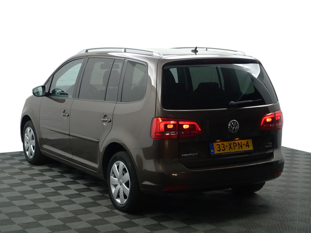 
Volkswagen Touran 1.2 TSI Highline Bluemotion- 7 Pers, Park Assist, Cruise, Clima, Family Pack, Privacy Glass vol									