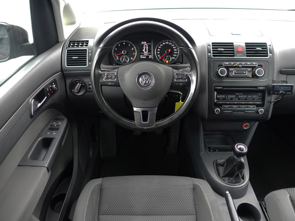 
Volkswagen Touran 1.2 TSI Highline Bluemotion- 7 Pers, Park Assist, Cruise, Clima, Family Pack, Privacy Glass vol									