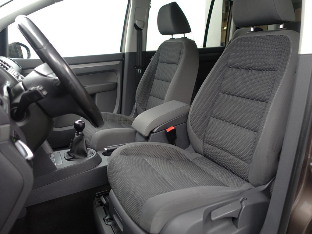 
Volkswagen Touran 1.2 TSI Highline Bluemotion- 7 Pers, Park Assist, Cruise, Clima, Family Pack, Privacy Glass vol									