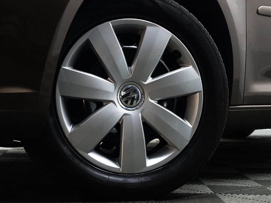 
Volkswagen Touran 1.2 TSI Highline Bluemotion- 7 Pers, Park Assist, Cruise, Clima, Family Pack, Privacy Glass vol									