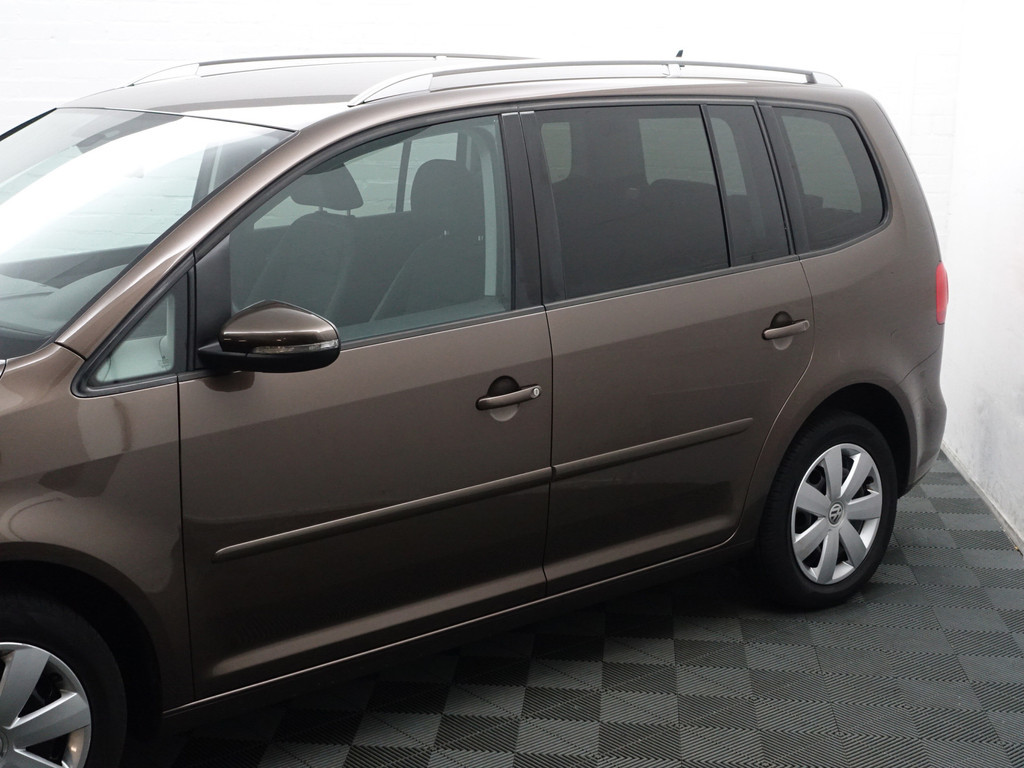 
Volkswagen Touran 1.2 TSI Highline Bluemotion- 7 Pers, Park Assist, Cruise, Clima, Family Pack, Privacy Glass vol									