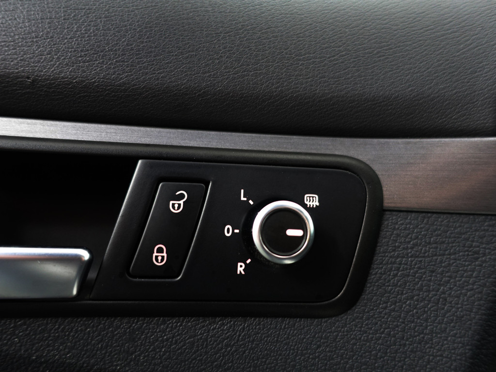 
Volkswagen Touran 1.2 TSI Comfortline BlueMotion- 7 Pers, Park Assist, Clima, Cruise, Trekhaak, Privacy Glass vol									