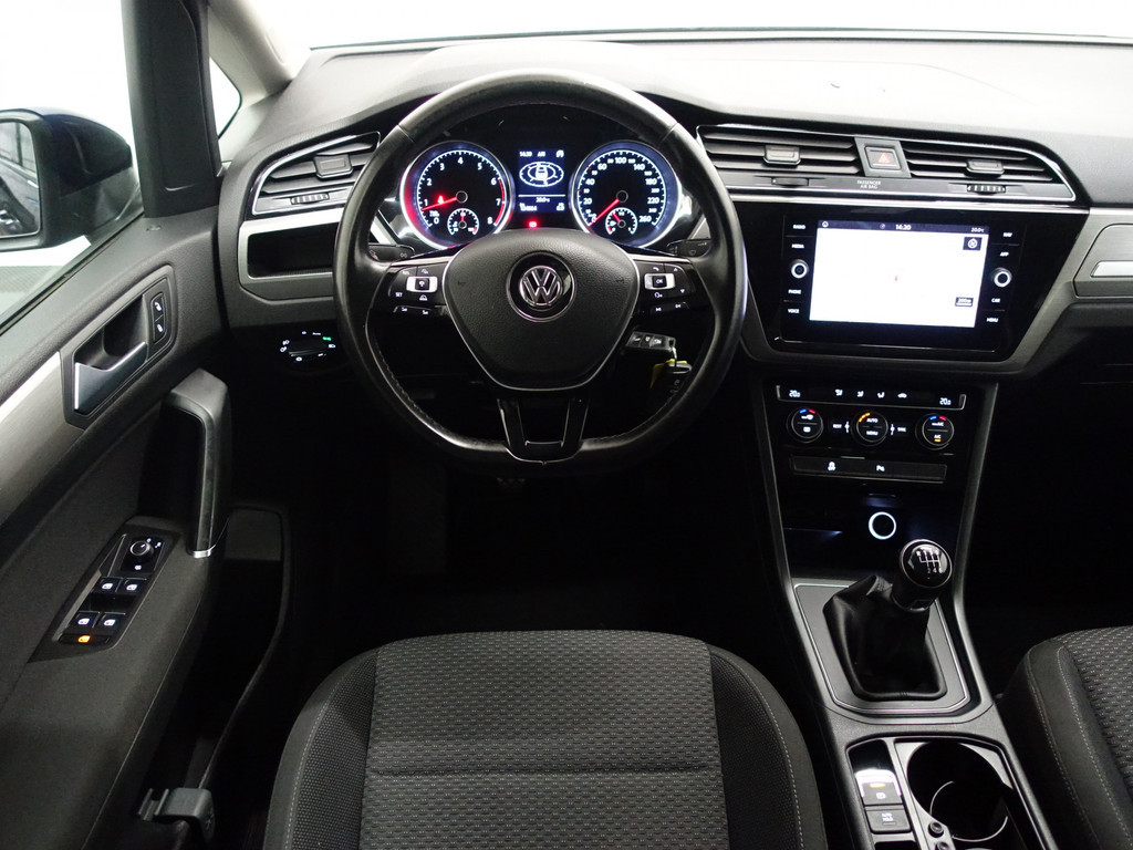 
Volkswagen Touran 1.2 TSI Highline- 7 Pers, Carplay, Park Assist, Navi, Clima, Cruise vol									