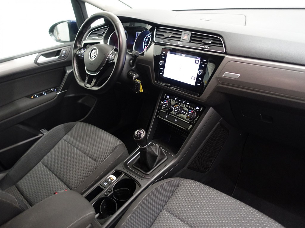 
Volkswagen Touran 1.2 TSI Highline- 7 Pers, Carplay, Park Assist, Navi, Clima, Cruise vol									