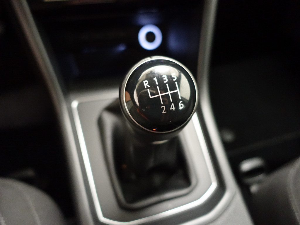 
Volkswagen Touran 1.2 TSI Highline- 7 Pers, Carplay, Park Assist, Navi, Clima, Cruise vol									