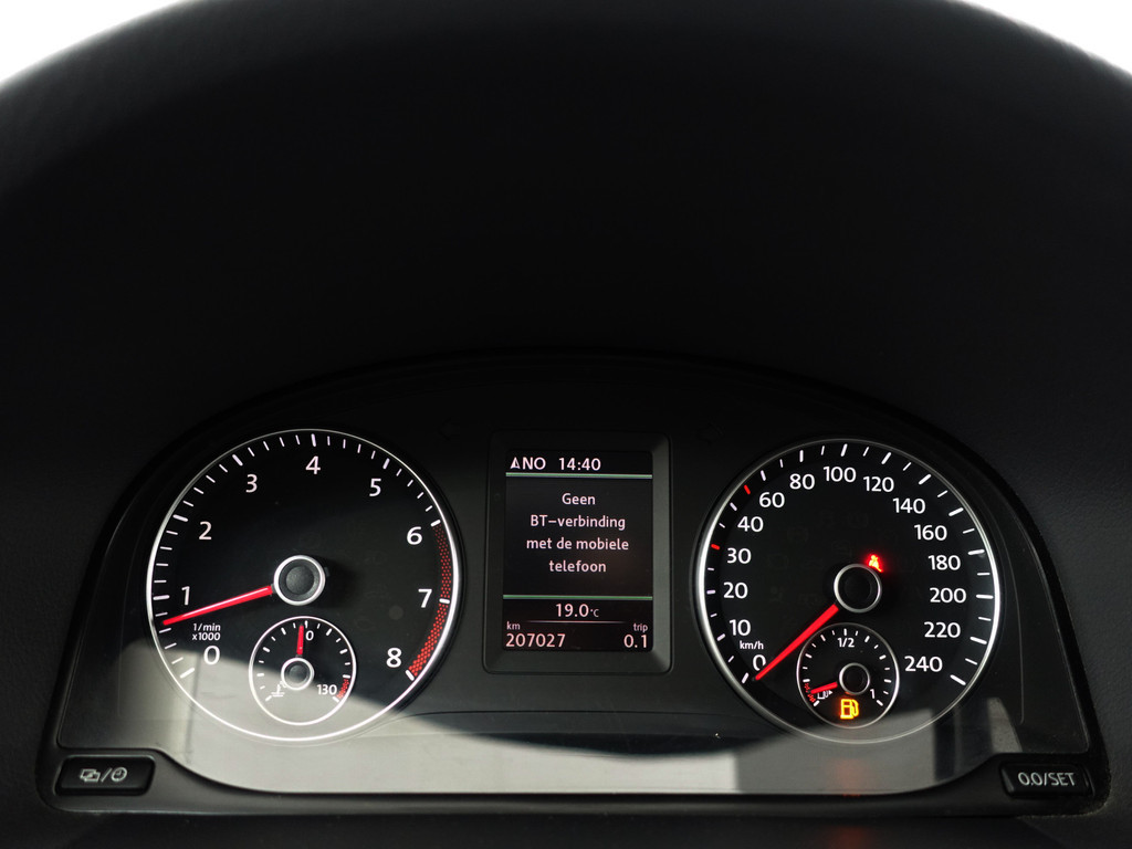 
Volkswagen Touran 1.2 TSI Highline BlueMotion- Park Assist, Navi, Alcantara Interieur, Trekhaak, Cruise, Clima vol									