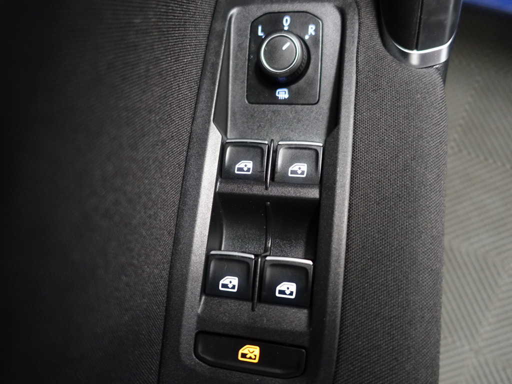 
Volkswagen Touran 1.2 TSI Highline- 7 Pers, Carplay, Park Assist, Navi, Clima, Cruise vol									