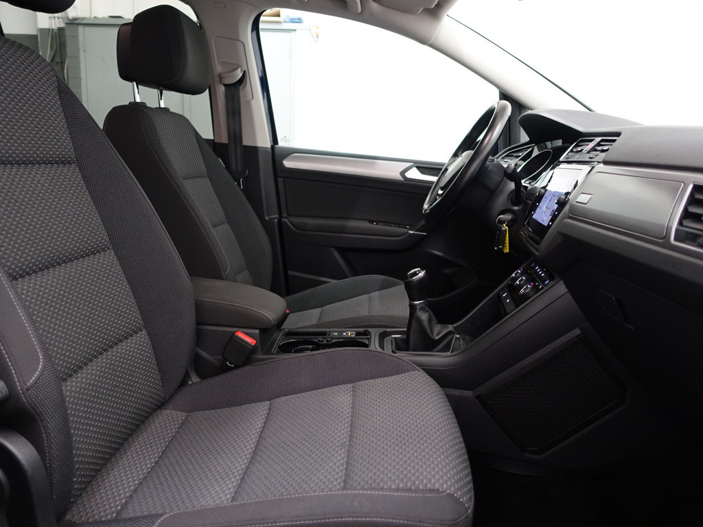 
Volkswagen Touran 1.2 TSI Highline- 7 Pers, Carplay, Park Assist, Navi, Clima, Cruise vol									