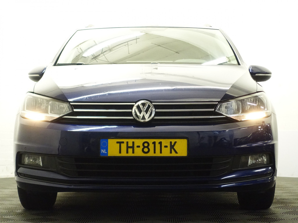 
Volkswagen Touran 1.2 TSI Highline- 7 Pers, Carplay, Park Assist, Navi, Clima, Cruise vol									