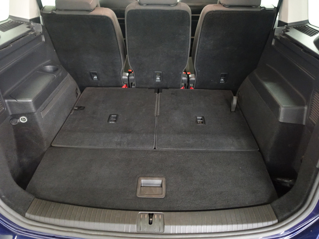 
Volkswagen Touran 1.2 TSI Highline- 7 Pers, Carplay, Park Assist, Navi, Clima, Cruise vol									