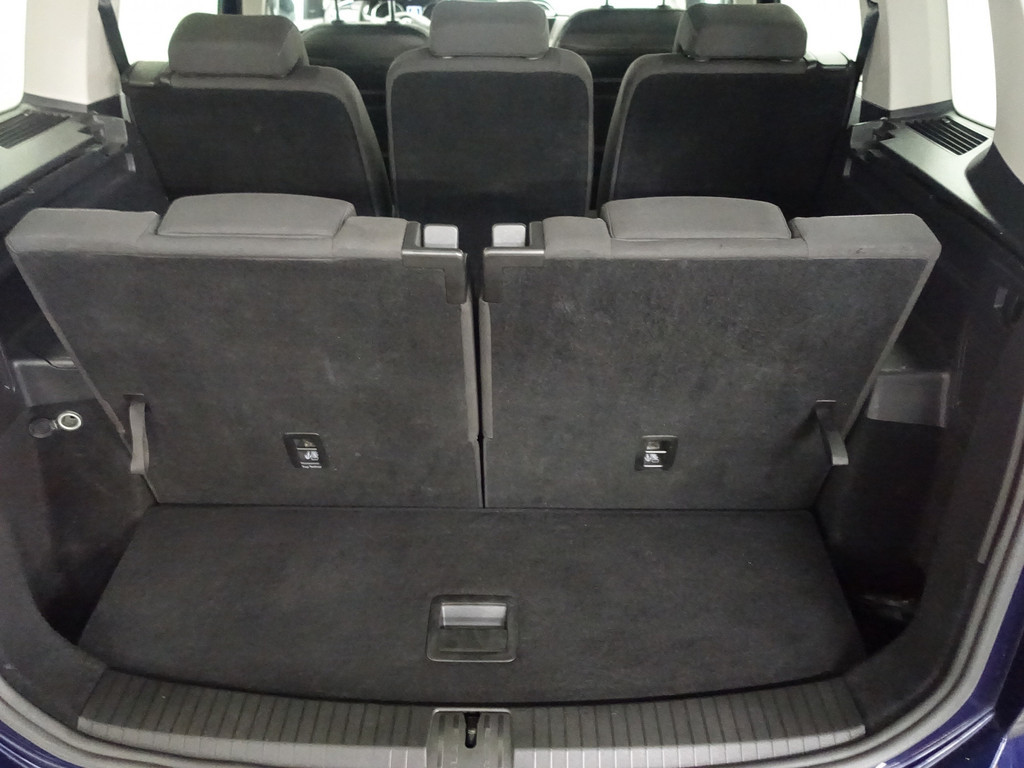 
Volkswagen Touran 1.2 TSI Highline- 7 Pers, Carplay, Park Assist, Navi, Clima, Cruise vol									