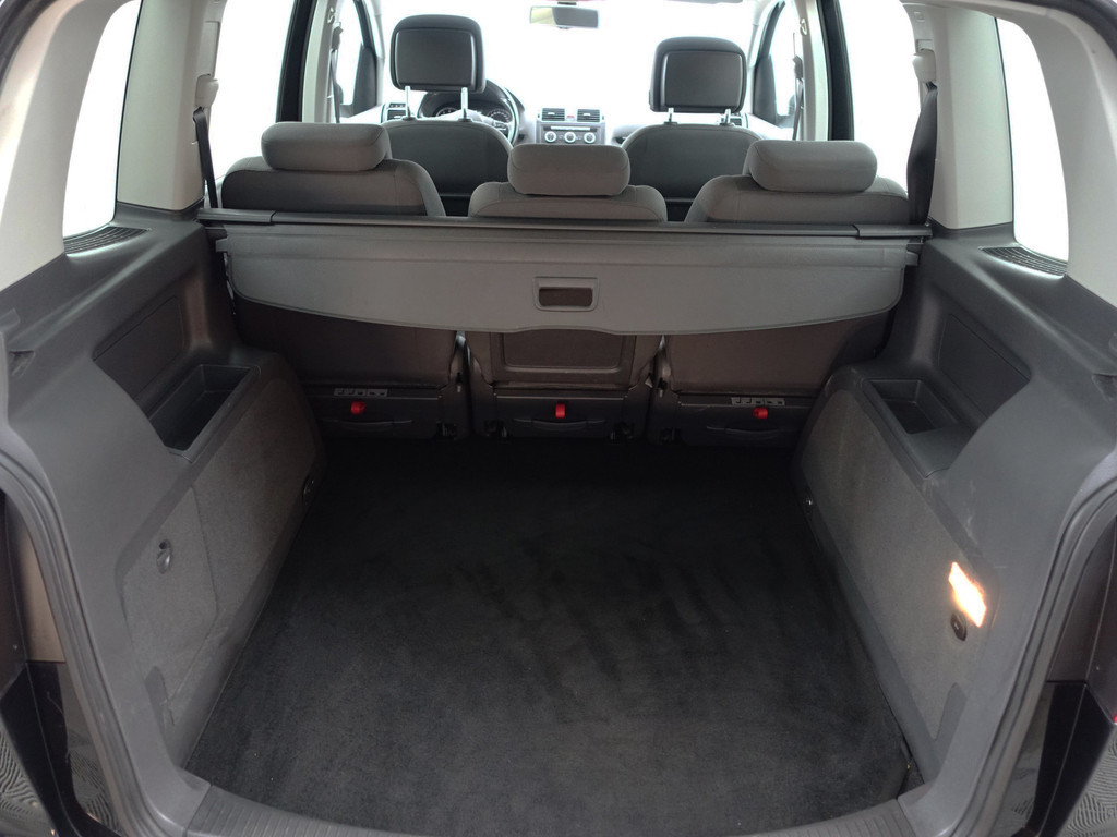 
Volkswagen Touran 1.2 TSI Highline BlueMotion- Park Assist, Navi, Alcantara Interieur, Trekhaak, Cruise, Clima vol									