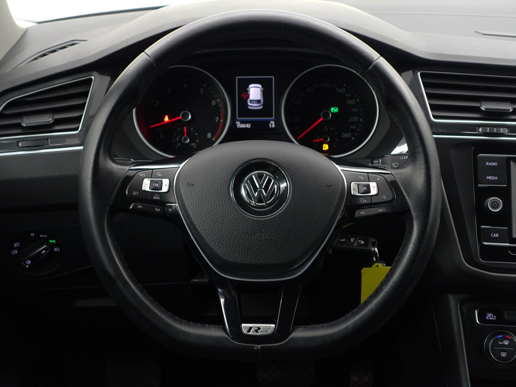 
Volkswagen Tiguan 1.4 TSI ACT R Line Aut- Sport Leder Interieur, Front Assist, Clima, Cruise vol									