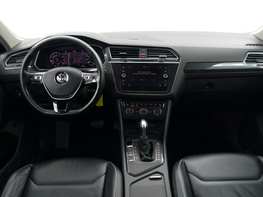 
Volkswagen Tiguan 1.5 TSI R-Line Advance Aut- Panoramadak, Stuur/Stoelverwarming, Memory, Park Assist, Park Pilot vol									